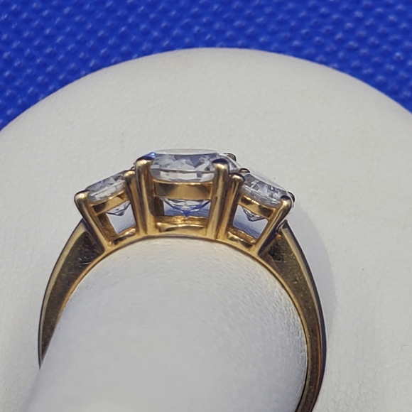10k yg diamond cz 3 stone ring..stamp has been sized out but tested - Picture 3 of 4